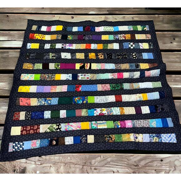 Handmade Quilt Patchwork Blanket 45" x 50" Hand Quilted Multi-Color Design Throw - Picture 1 of 8